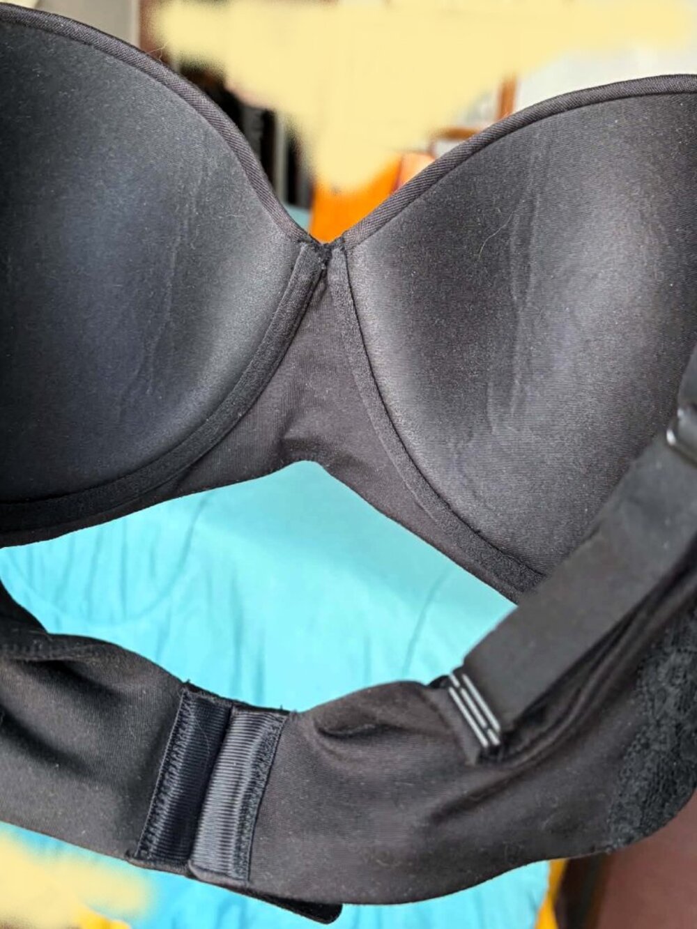 Bras - Picture 5 of 6